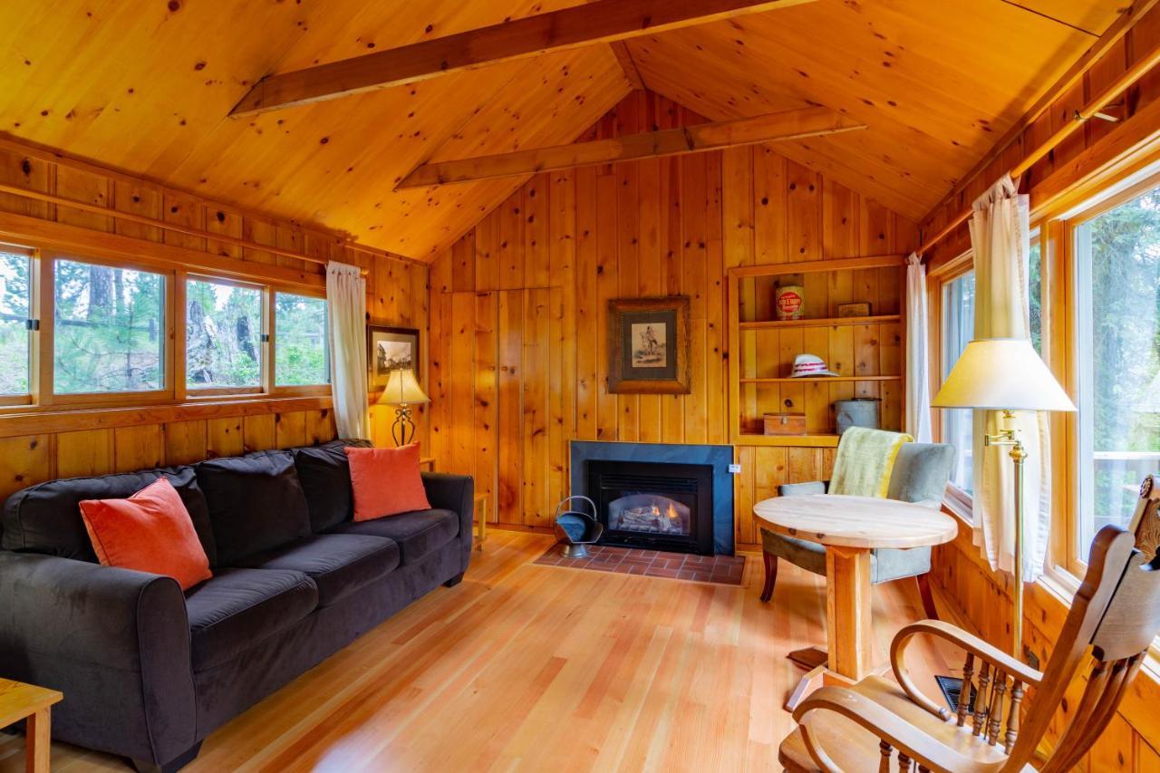 Lake Creek Lodge Camp Sherman Екстериор снимка