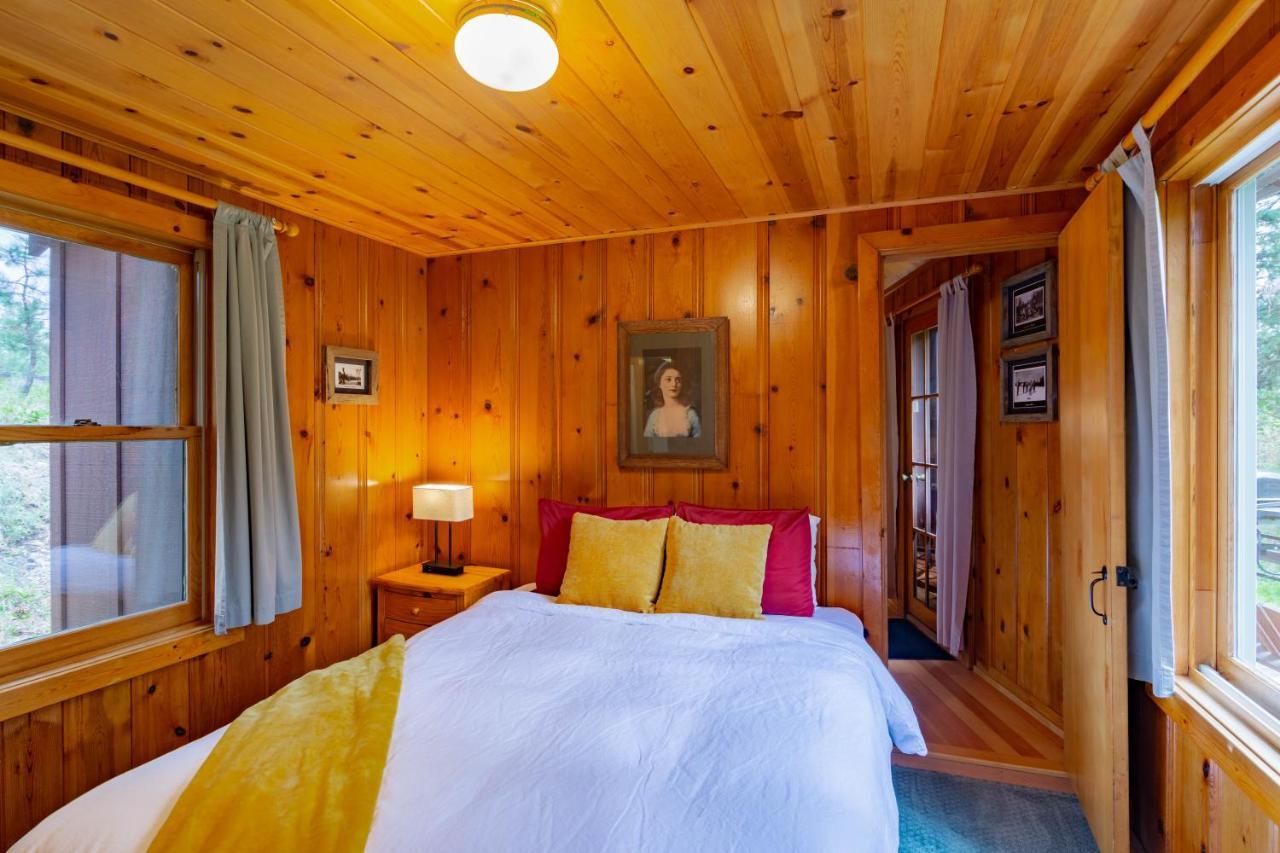 Lake Creek Lodge Camp Sherman Екстериор снимка