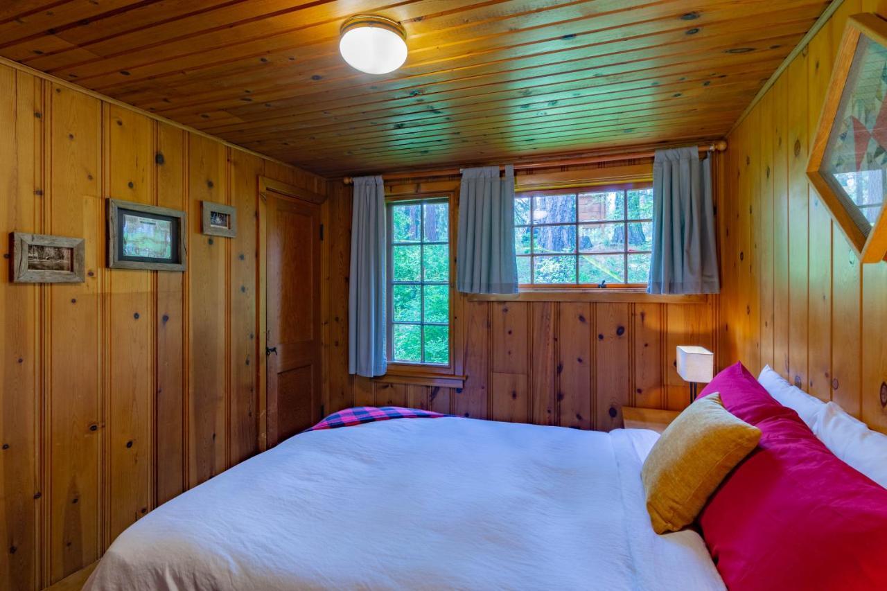 Lake Creek Lodge Camp Sherman Екстериор снимка