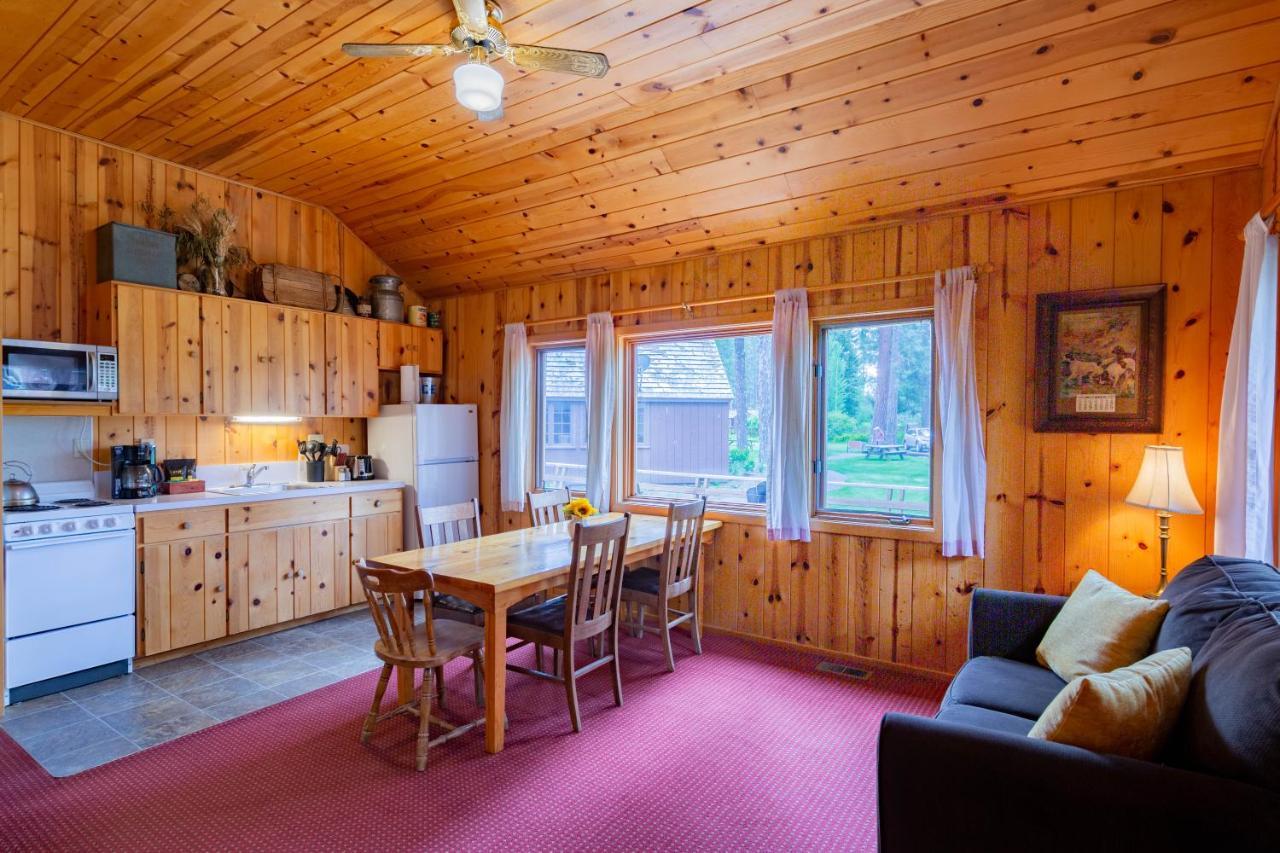 Lake Creek Lodge Camp Sherman Екстериор снимка