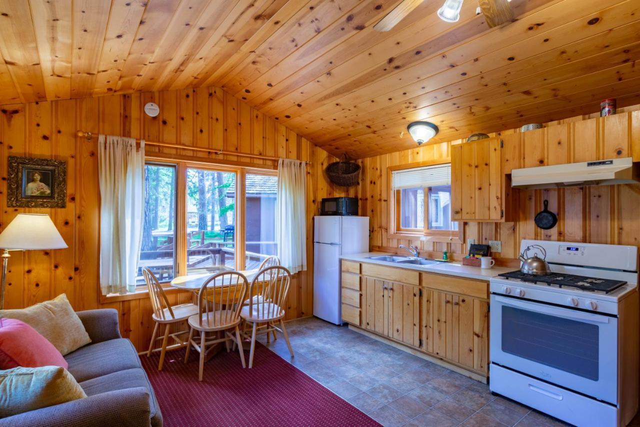 Lake Creek Lodge Camp Sherman Екстериор снимка