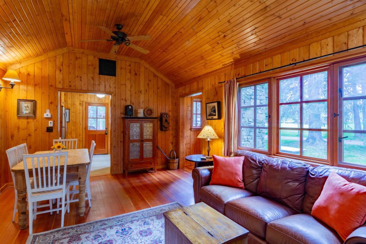 Lake Creek Lodge Camp Sherman Екстериор снимка