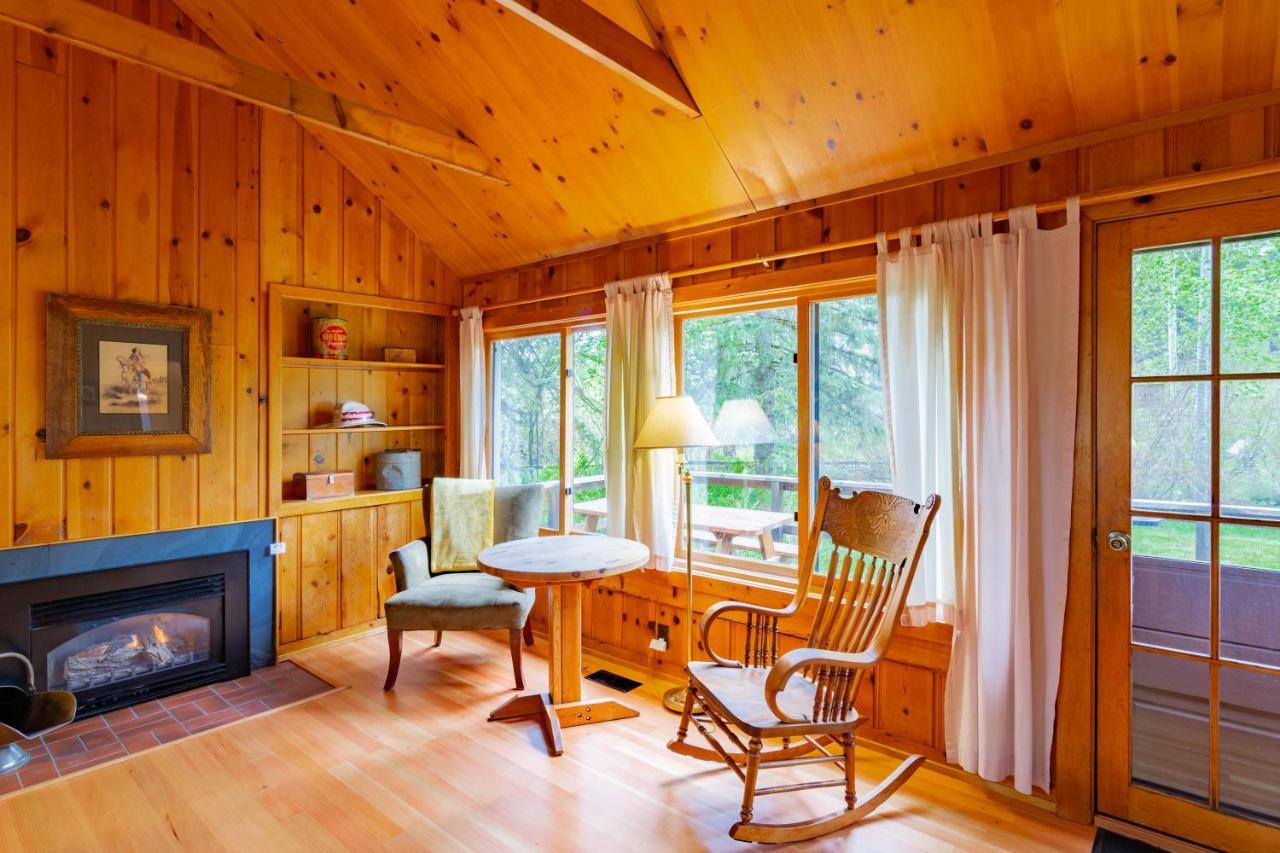 Lake Creek Lodge Camp Sherman Екстериор снимка